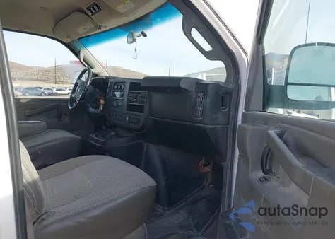 2016 Chevrolet Express 2500 Ls z USA, uszkodzony, nr VIN 1GAWGEFF0G1242329